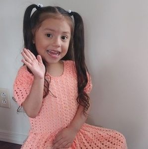 Meet your Posher, Idania